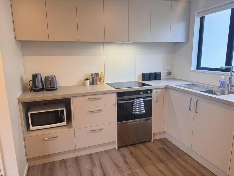 Cbd Luxury Parkside Living 2 Bedroom With Parking Christchurch Bagian luar foto