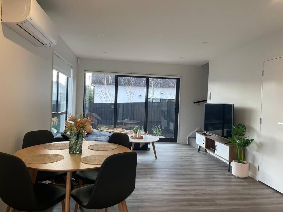 Cbd Luxury Parkside Living 2 Bedroom With Parking Christchurch Bagian luar foto