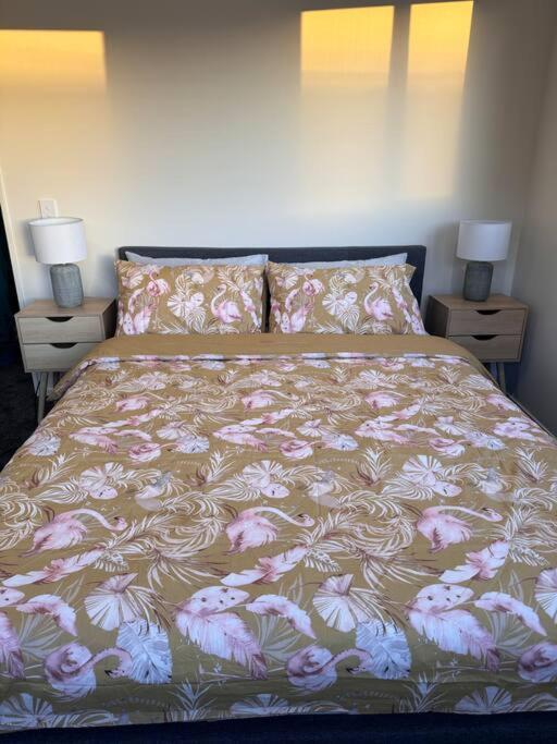 Cbd Luxury Parkside Living 2 Bedroom With Parking Christchurch Bagian luar foto