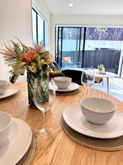 Cbd Luxury Parkside Living 2 Bedroom With Parking Christchurch Bagian luar foto