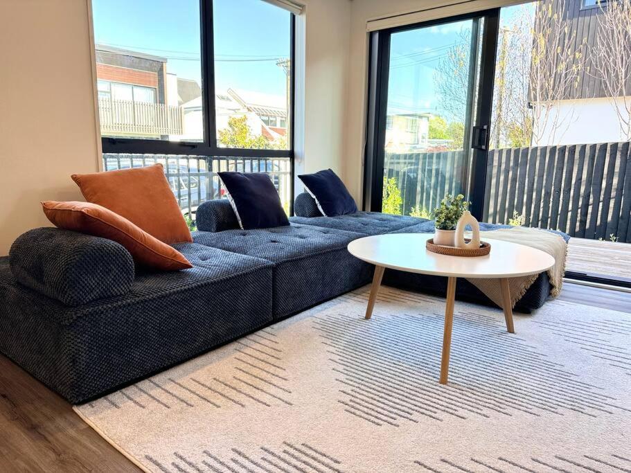 Cbd Luxury Parkside Living 2 Bedroom With Parking Christchurch Bagian luar foto